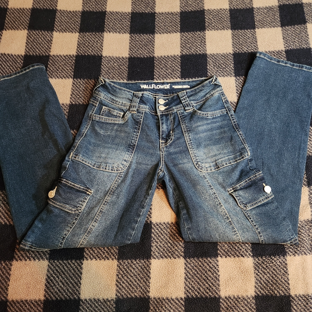 Grunge Style Cargo Jeans